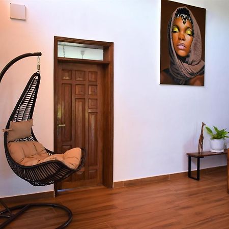 Private Backdoor Villa With Big Swimming Pool And Services Of Chef Included Diani Beach Extérieur photo