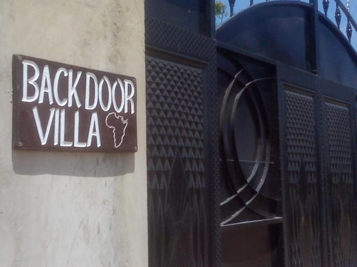 Private Backdoor Villa With Big Swimming Pool And Services Of Chef Included Diani Beach Extérieur photo
