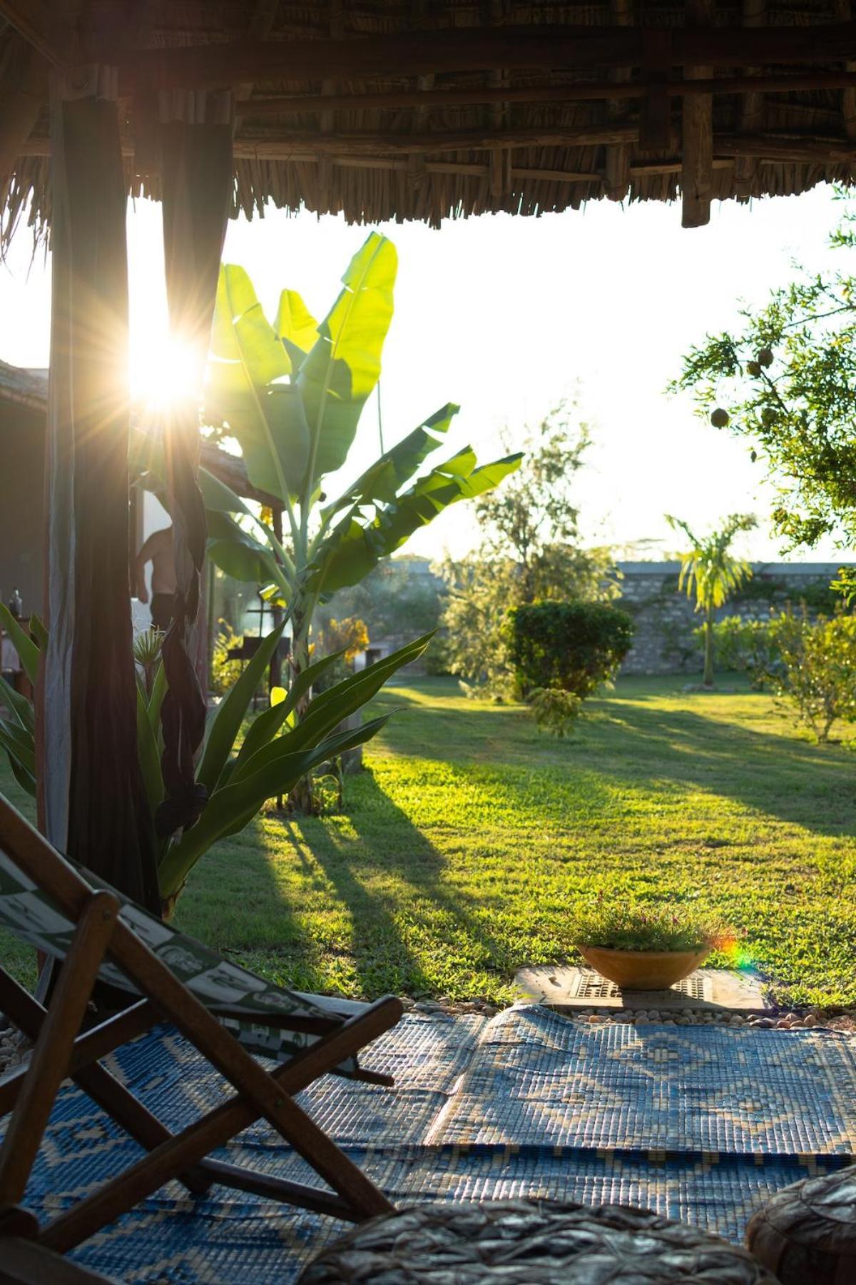 Private Backdoor Villa With Big Swimming Pool And Services Of Chef Included Diani Beach Extérieur photo